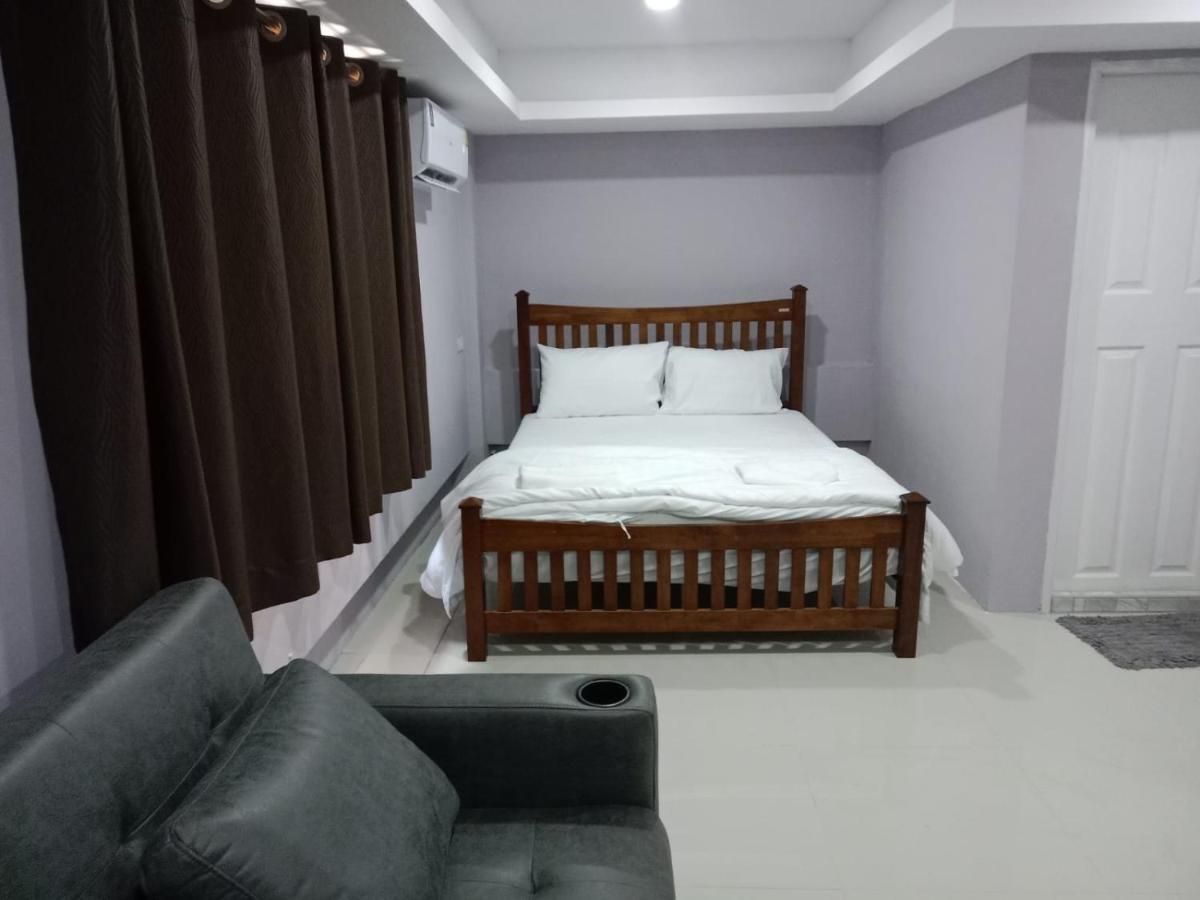 Tulsi Inn At Walking Street Pattaya Eksteriør bilde